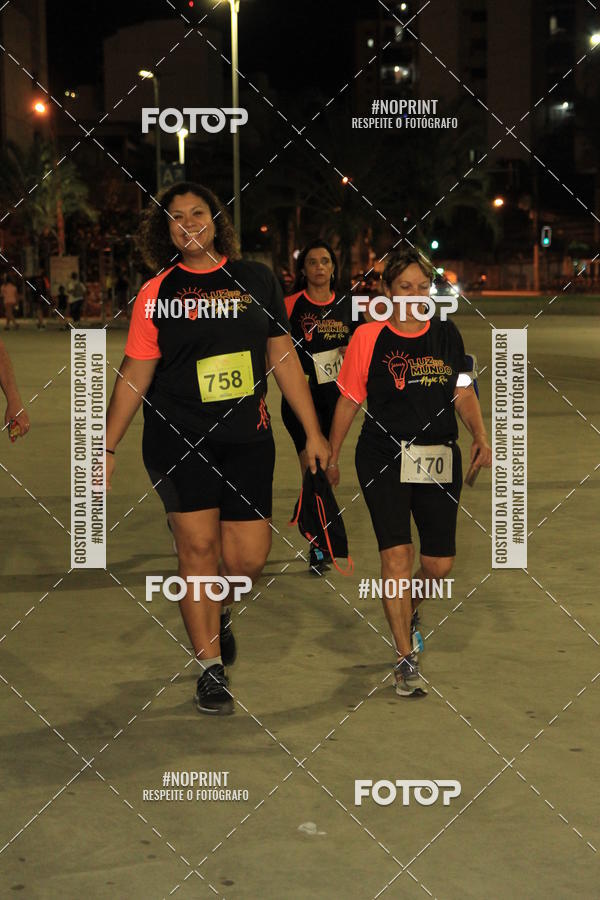 Buy your photos of the eventLuz do Mundo Night Run on Fotop