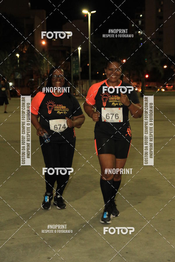 Buy your photos of the eventLuz do Mundo Night Run on Fotop