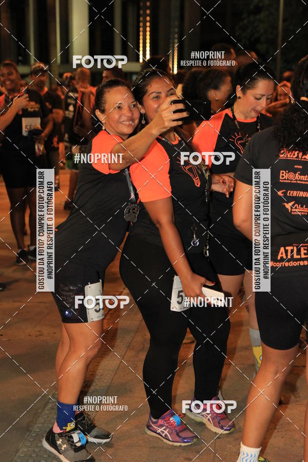 Buy your photos of the eventLuz do Mundo Night Run on Fotop