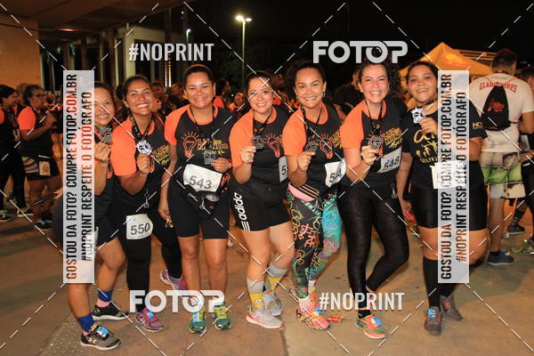 Buy your photos of the eventLuz do Mundo Night Run on Fotop