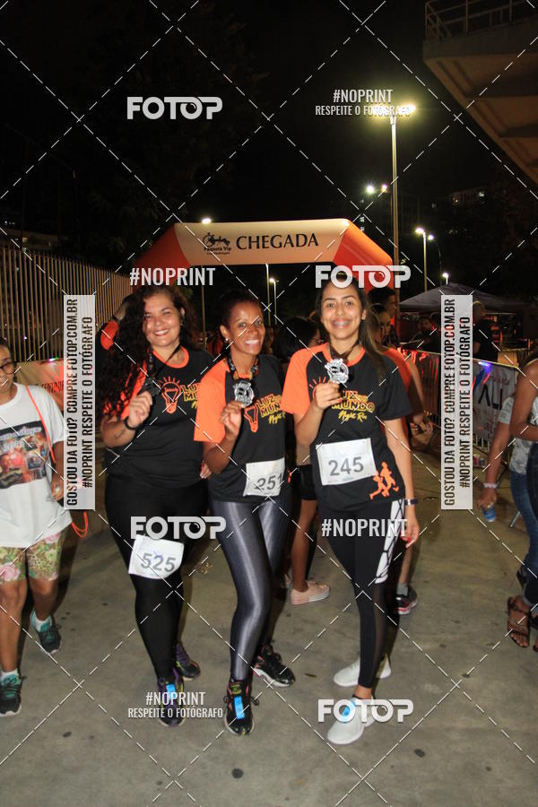 Buy your photos of the eventLuz do Mundo Night Run on Fotop