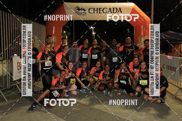 Buy your photos of the eventLuz do Mundo Night Run on Fotop