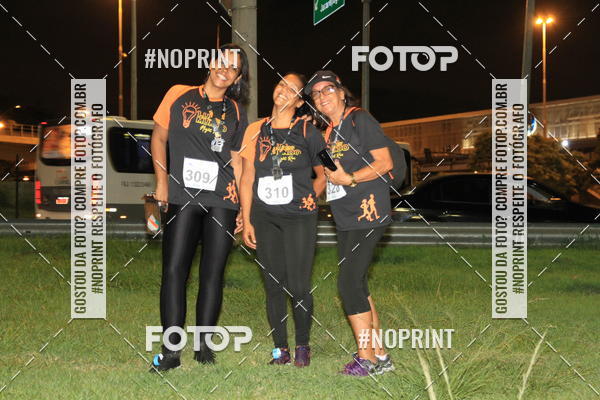 Buy your photos of the eventLuz do Mundo Night Run on Fotop