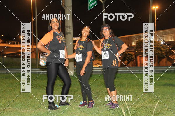 Buy your photos of the eventLuz do Mundo Night Run on Fotop
