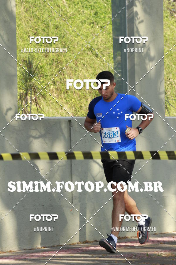 Buy your photos of the event8 Corrida do Cruzeiro on Fotop