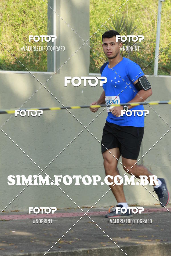 Buy your photos of the event8 Corrida do Cruzeiro on Fotop