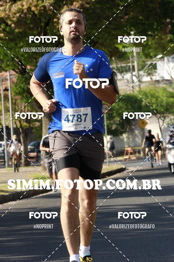 Buy your photos of the event8 Corrida do Cruzeiro on Fotop