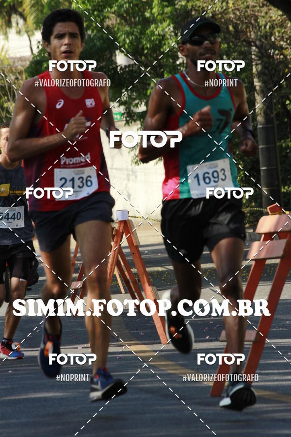 Buy your photos of the event8 Corrida do Cruzeiro on Fotop