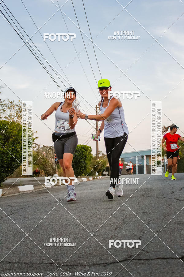 Buy your photos of the eventCorre Cotia - Wine & Fun 2019 on Fotop