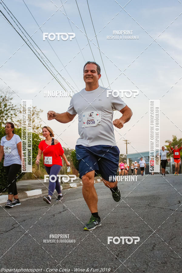 Buy your photos of the eventCorre Cotia - Wine & Fun 2019 on Fotop