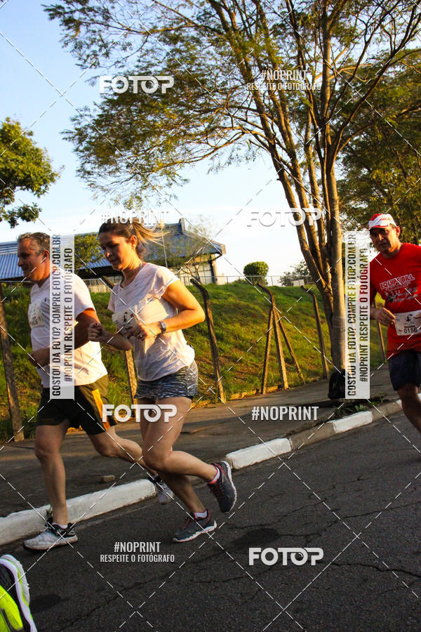 Acquista le foto dell'eventoCorre Cotia - Wine & Fun 2019 in Fotop