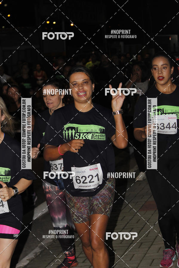 Buy your photos of the event5k Kaethe Richers - Corrida Noturna on Fotop