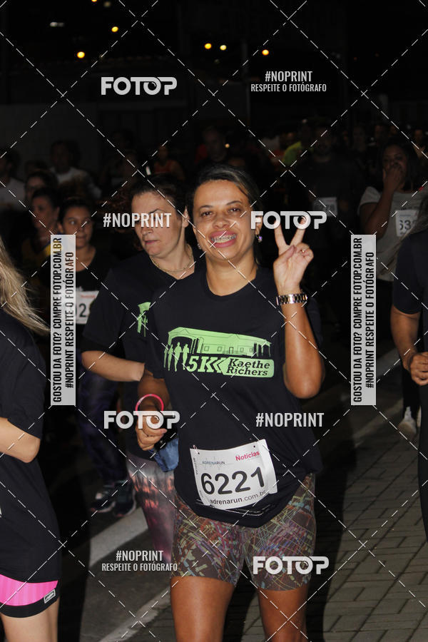 Buy your photos of the event5k Kaethe Richers - Corrida Noturna on Fotop