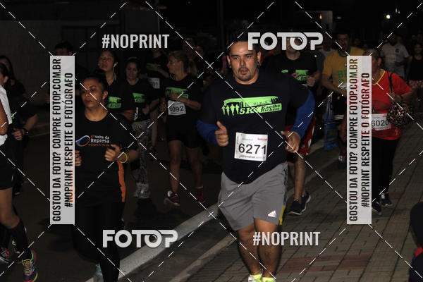 Buy your photos of the event5k Kaethe Richers - Corrida Noturna on Fotop