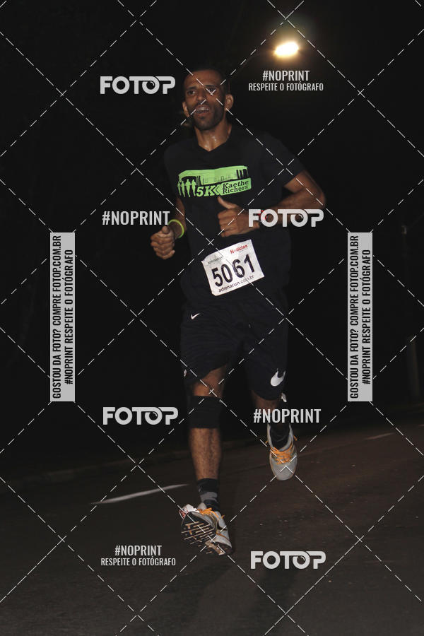 Buy your photos of the event5k Kaethe Richers - Corrida Noturna on Fotop