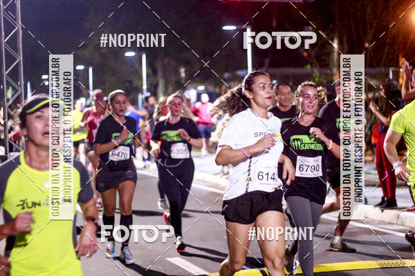 Buy your photos of the event5k Kaethe Richers - Corrida Noturna on Fotop