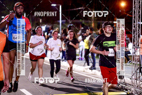 Buy your photos of the event5k Kaethe Richers - Corrida Noturna on Fotop