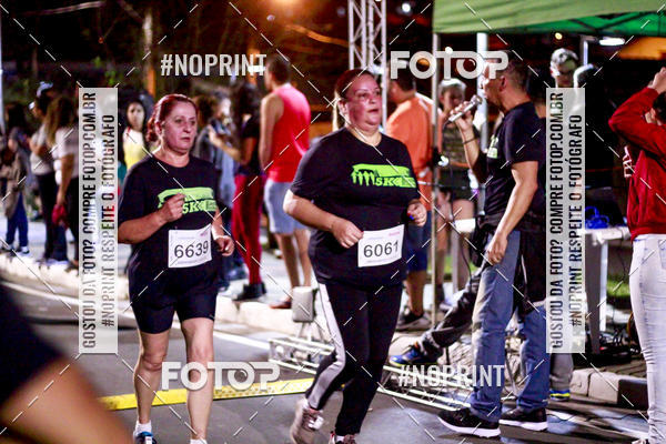 Buy your photos of the event5k Kaethe Richers - Corrida Noturna on Fotop