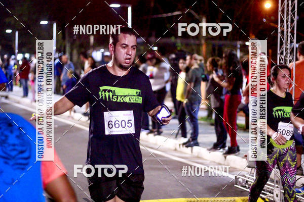 Buy your photos of the event5k Kaethe Richers - Corrida Noturna on Fotop