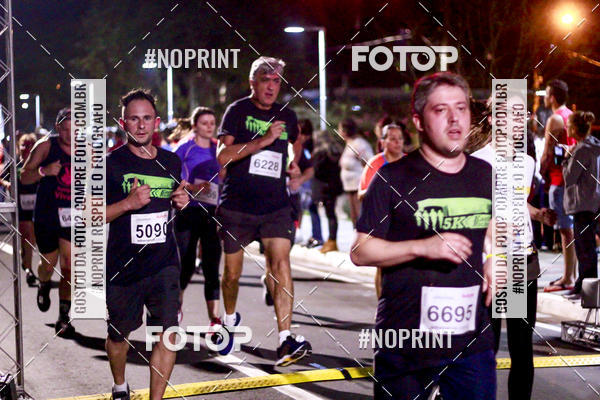 Buy your photos of the event5k Kaethe Richers - Corrida Noturna on Fotop