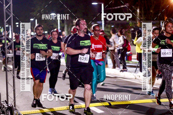 Buy your photos of the event5k Kaethe Richers - Corrida Noturna on Fotop