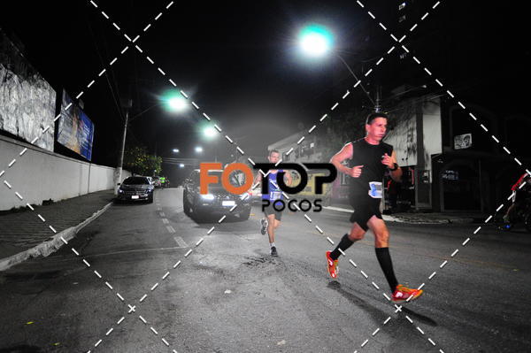 Buy your photos of the eventPA Rock Run - Corrida Noturna on Fotop