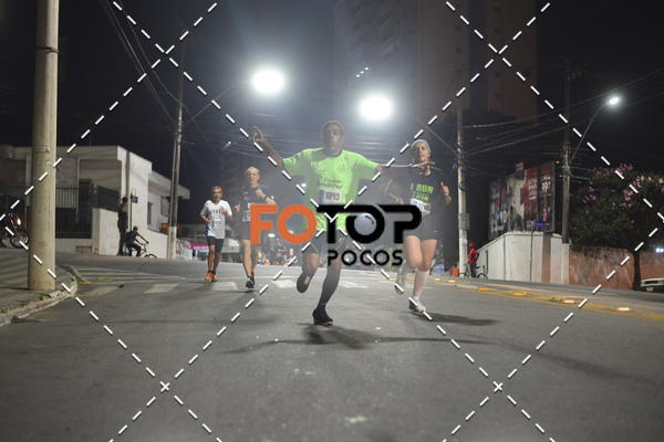 Buy your photos of the eventPA Rock Run - Corrida Noturna on Fotop
