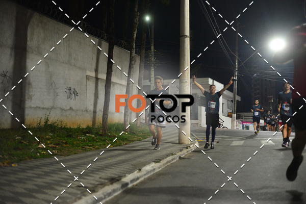 Buy your photos of the eventPA Rock Run - Corrida Noturna on Fotop