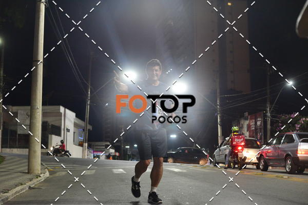 Buy your photos of the eventPA Rock Run - Corrida Noturna on Fotop