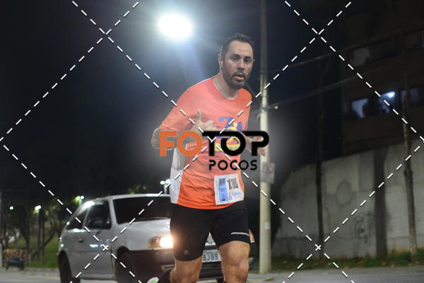 Buy your photos of the eventPA Rock Run - Corrida Noturna on Fotop