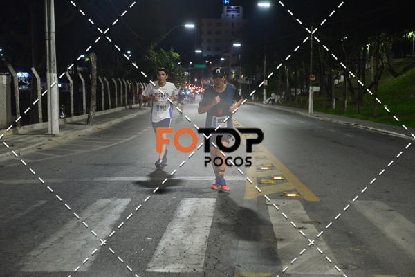Buy your photos of the eventPA Rock Run - Corrida Noturna on Fotop