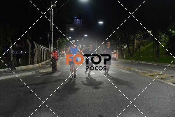 Buy your photos of the eventPA Rock Run - Corrida Noturna on Fotop