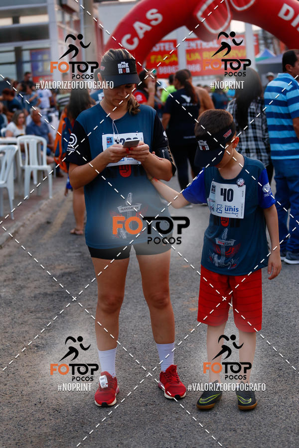 Buy your photos of the eventPA Rock Run - Corrida Noturna on Fotop