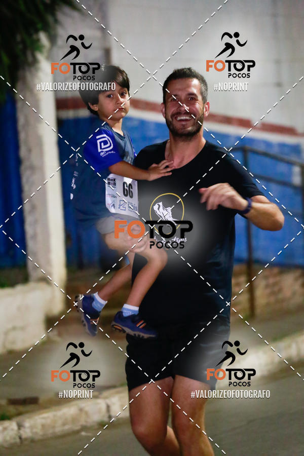 Buy your photos of the eventPA Rock Run - Corrida Noturna on Fotop