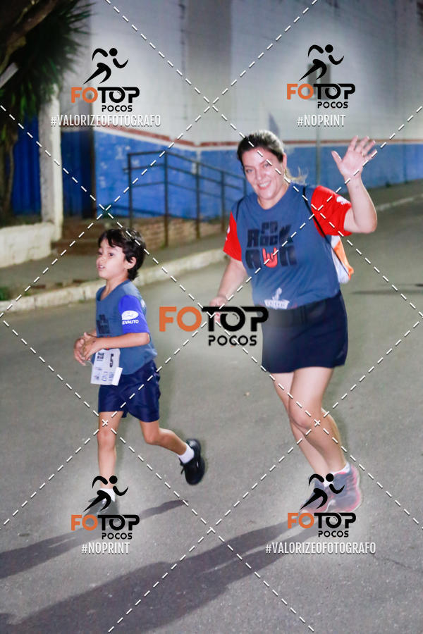 Buy your photos of the eventPA Rock Run - Corrida Noturna on Fotop