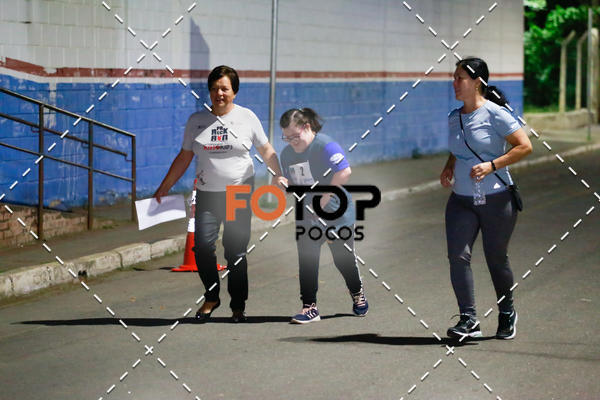 Buy your photos of the eventPA Rock Run - Corrida Noturna on Fotop
