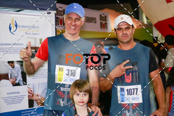Buy your photos of the eventPA Rock Run - Corrida Noturna on Fotop