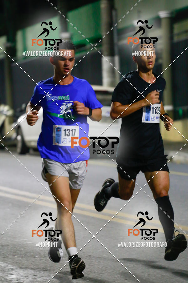 Buy your photos of the eventPA Rock Run - Corrida Noturna on Fotop