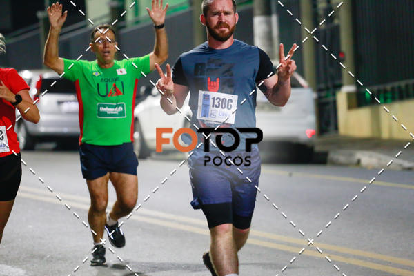 Buy your photos of the eventPA Rock Run - Corrida Noturna on Fotop