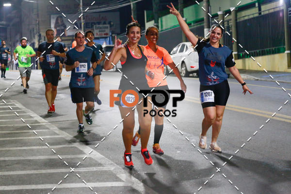 Buy your photos of the eventPA Rock Run - Corrida Noturna on Fotop