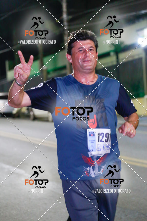 Buy your photos of the eventPA Rock Run - Corrida Noturna on Fotop