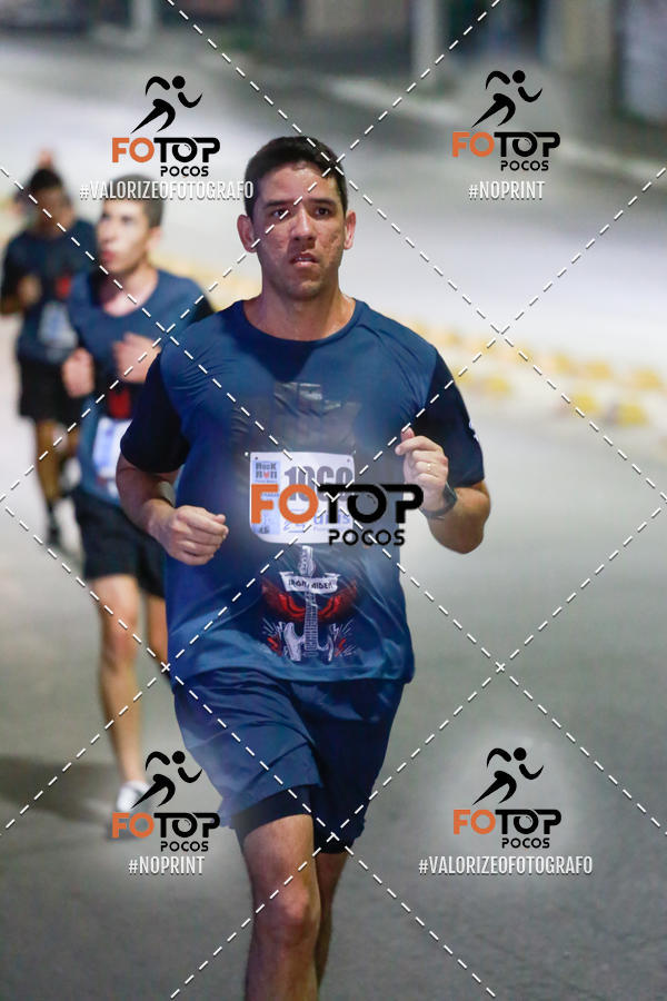 Buy your photos of the eventPA Rock Run - Corrida Noturna on Fotop