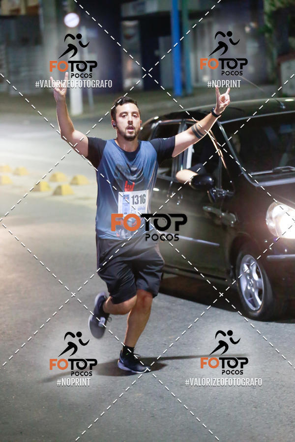 Buy your photos of the eventPA Rock Run - Corrida Noturna on Fotop