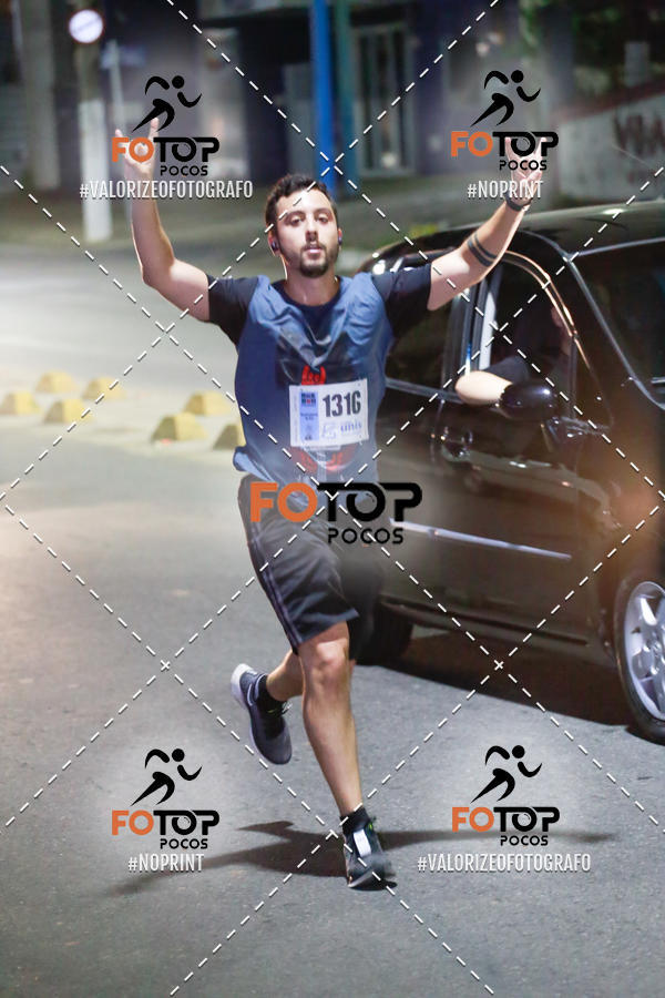 Buy your photos of the eventPA Rock Run - Corrida Noturna on Fotop