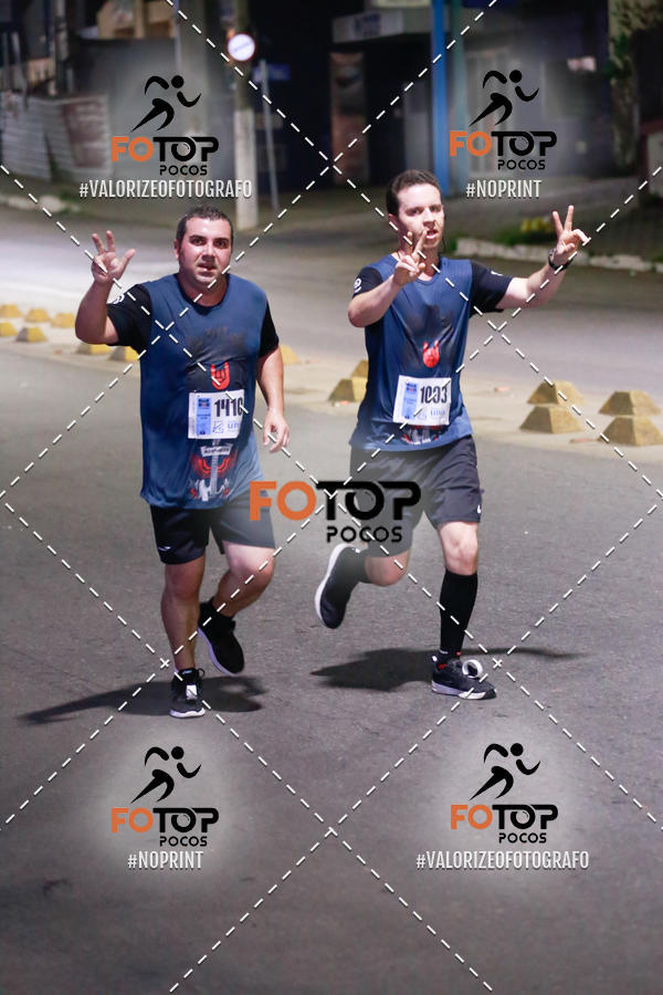 Buy your photos of the eventPA Rock Run - Corrida Noturna on Fotop
