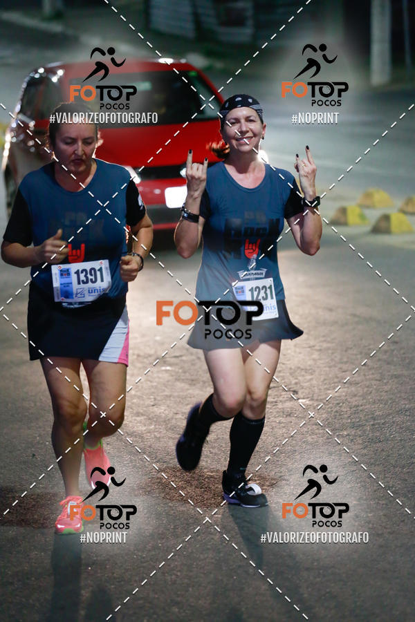 Buy your photos of the eventPA Rock Run - Corrida Noturna on Fotop