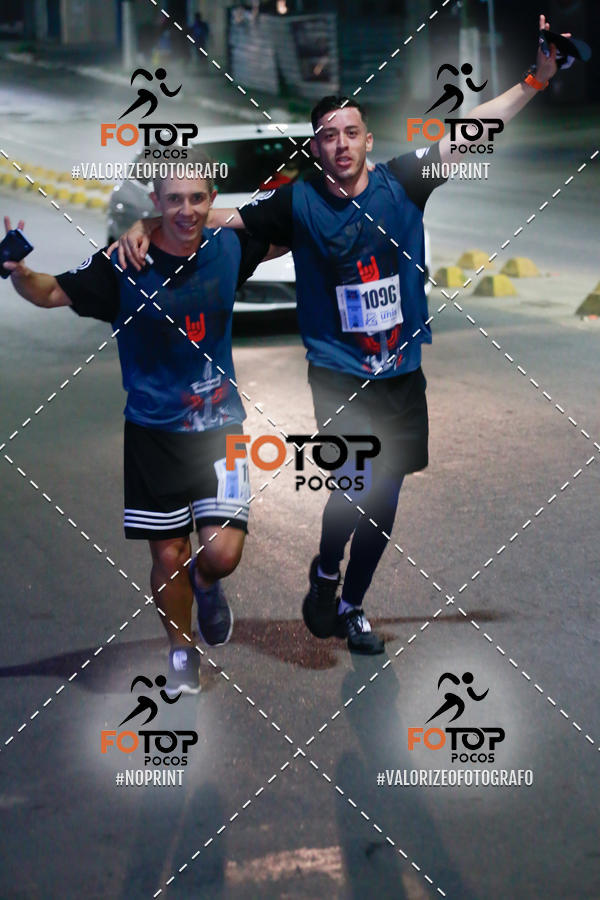 Buy your photos of the eventPA Rock Run - Corrida Noturna on Fotop