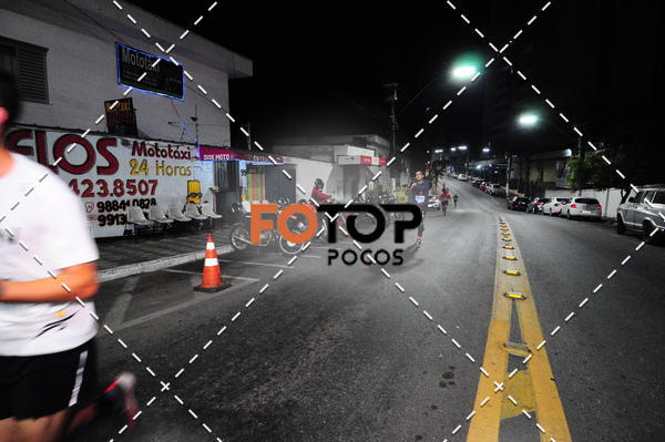 Buy your photos of the eventPA Rock Run - Corrida Noturna on Fotop