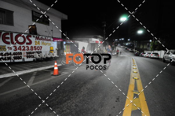Buy your photos of the eventPA Rock Run - Corrida Noturna on Fotop