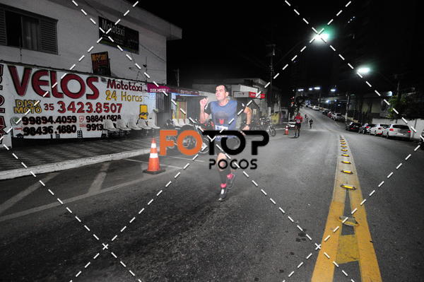 Buy your photos of the eventPA Rock Run - Corrida Noturna on Fotop